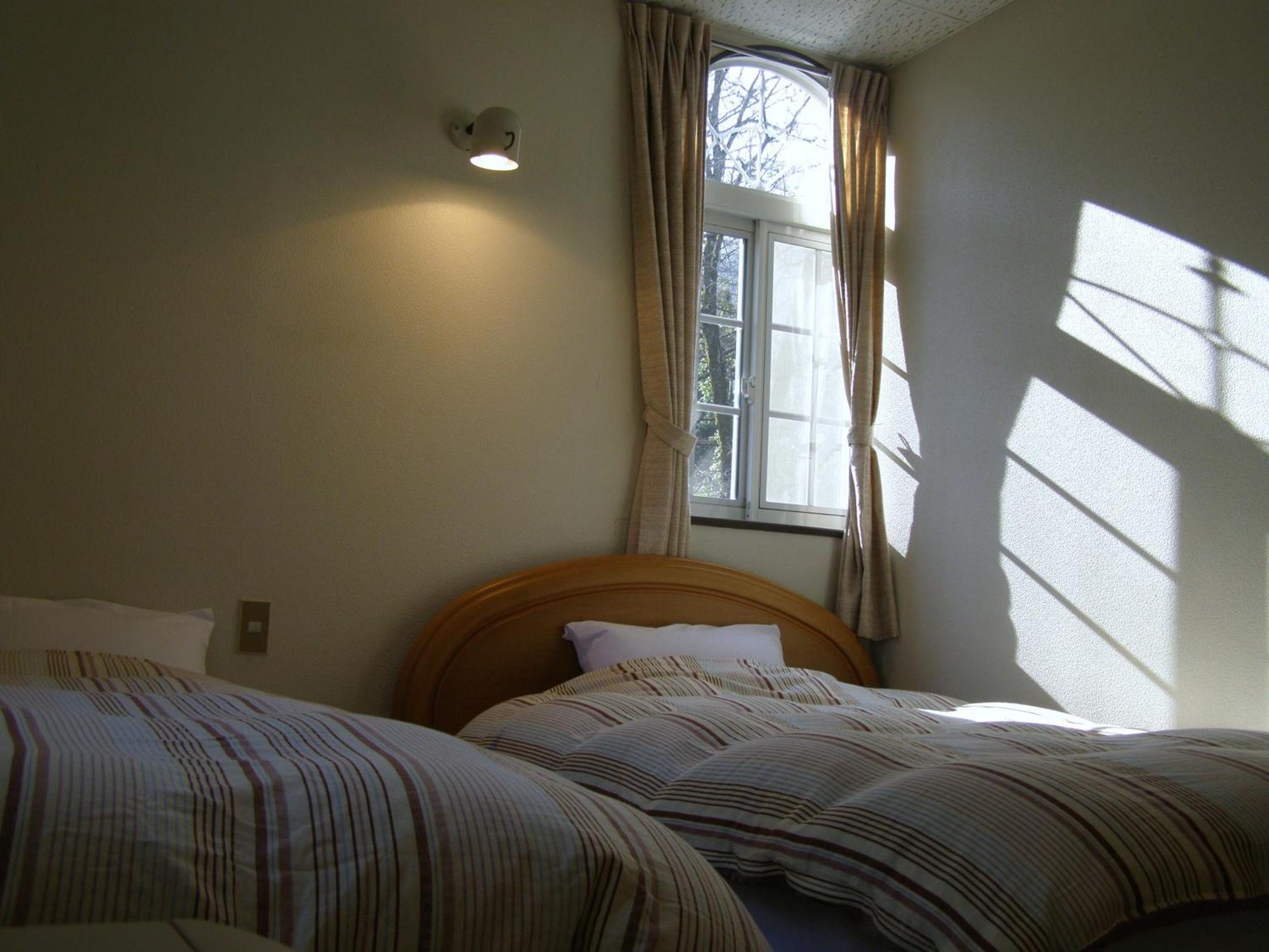 Sunny Side Hut Bed & Breakfast Hakuba Ngoại thất bức ảnh