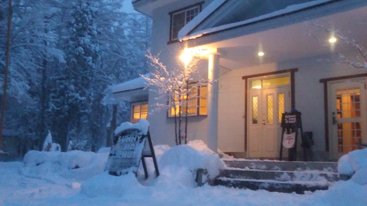 Sunny Side Hut Bed & Breakfast Hakuba Ngoại thất bức ảnh
